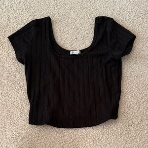 Bozzolo Black Ribbed Cropped Top
